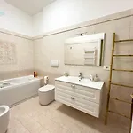 Cadorna 14 Tirabora Short Rent Terst