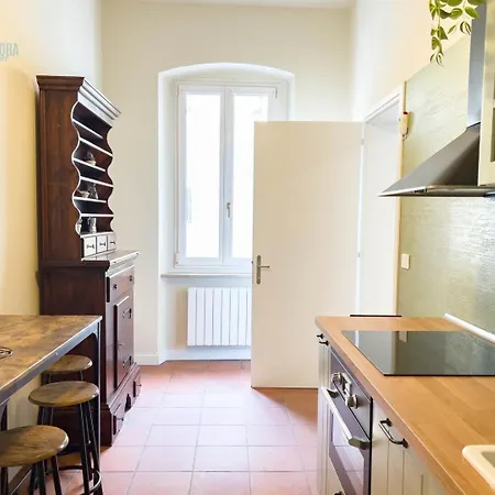 Cadorna 14 Tirabora Short Rent Terst