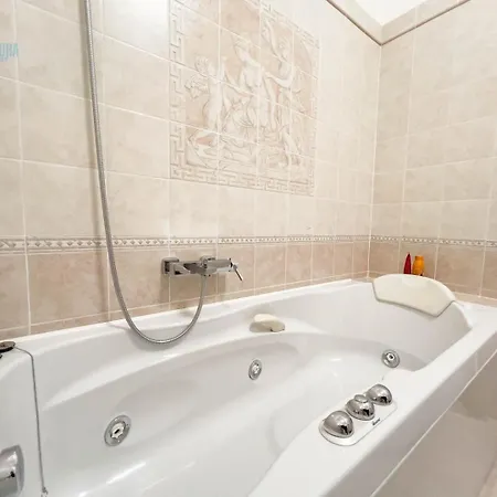 Cadorna 14 Tirabora Short Rent Apartment Trieste
