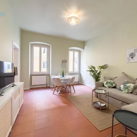 Cadorna 14 Tirabora Short Rent Daire