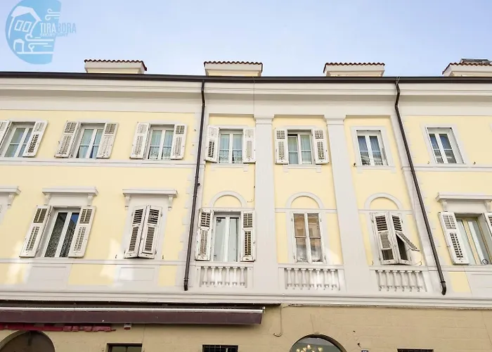 Cadorna 14 Tirabora Short Rent